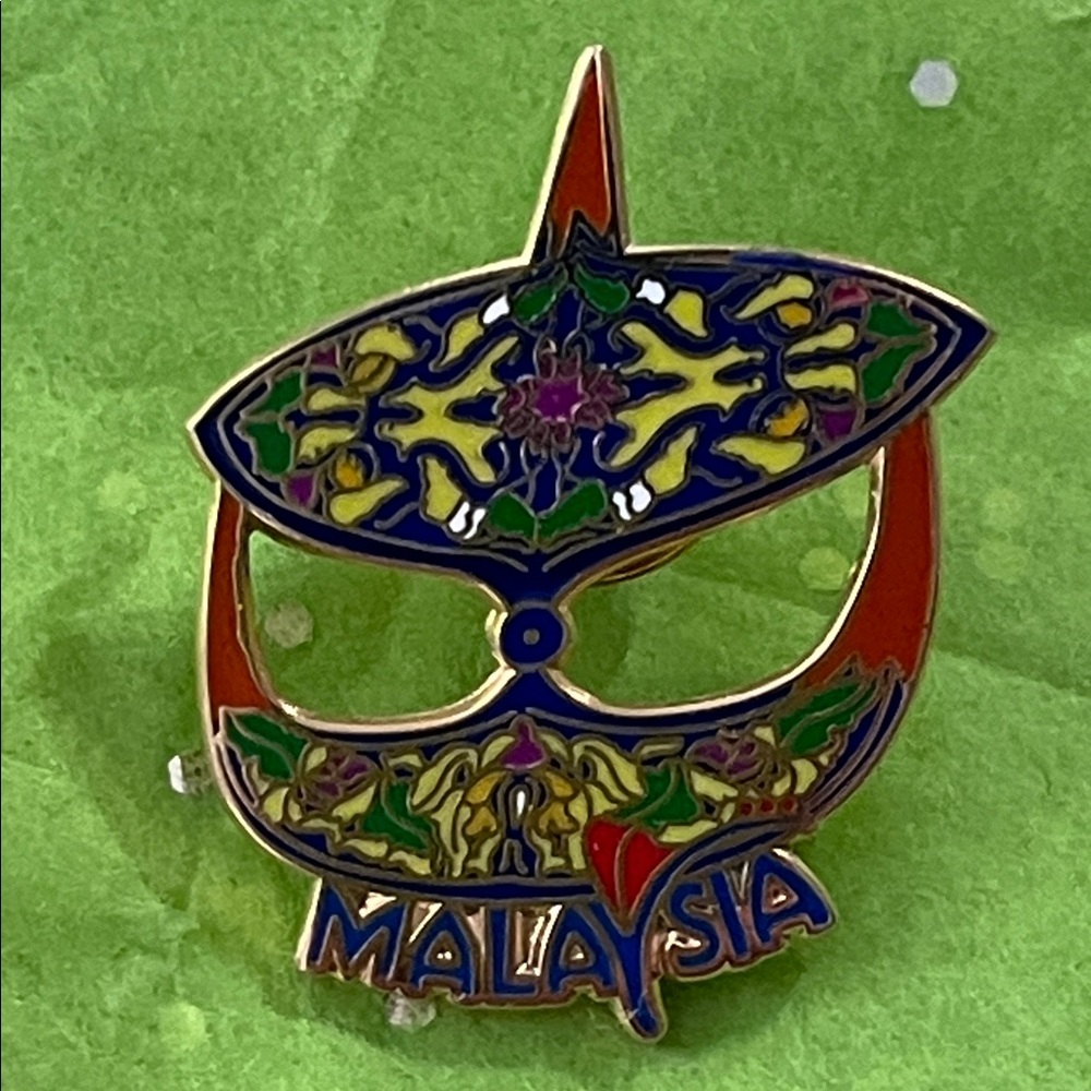 Malaysia Enamel Pin - Beautiful Multicolor Decorative Jewelry Lapel Pin Tie Tac
